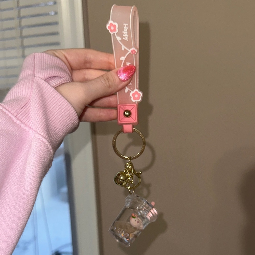 PINK PIGGY (DRINK) KEYCHAIN WRISTLET